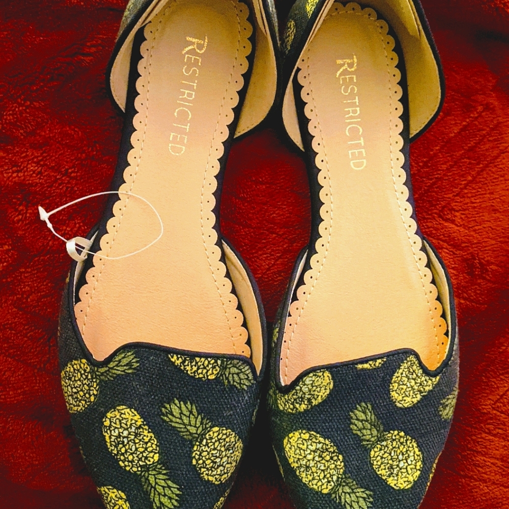 Cute pineapple flats d'orsay driver style sz 8.5
